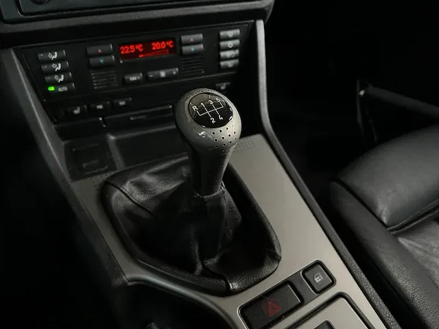 Bmw 525i touring edition e39 5-serie 201pk 2003, 12-rsv-6 -youngtimer- - afbeelding 26 van  45
