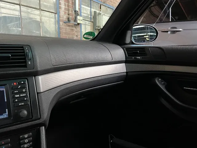 Bmw 525i touring edition e39 5-serie 201pk 2003, 12-rsv-6 -youngtimer- - afbeelding 28 van  45