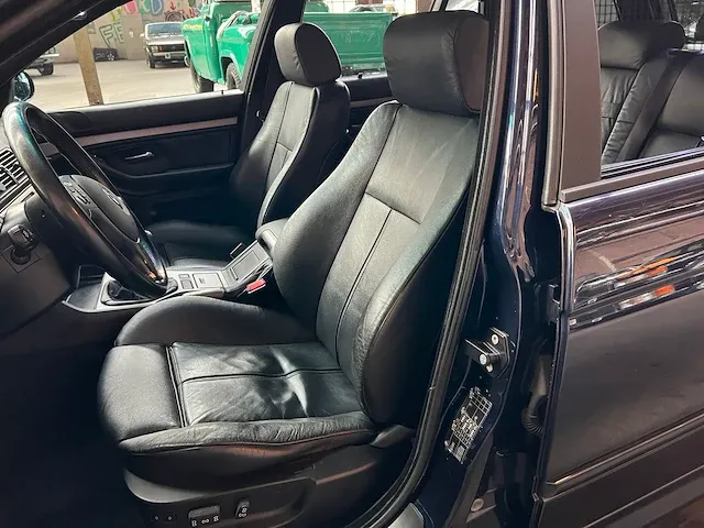 Bmw 525i touring edition e39 5-serie 201pk 2003, 12-rsv-6 -youngtimer- - afbeelding 31 van  45