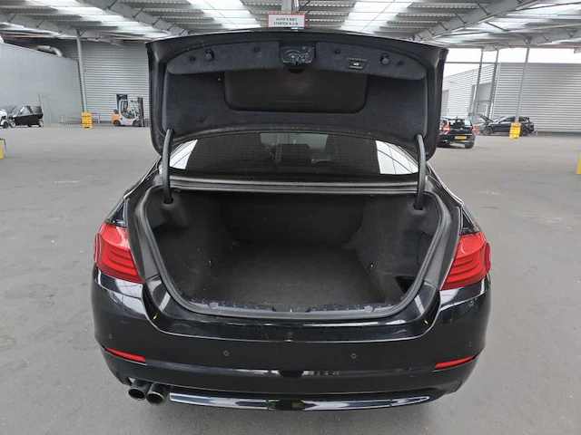 Bmw 528i executive sedan; 47-skr-2 - afbeelding 2 van  12