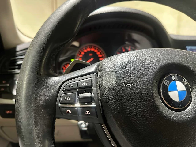 Bmw 528i touring high executive 258pk 2011 5-serie, 55-pfg-7 - afbeelding 16 van  46