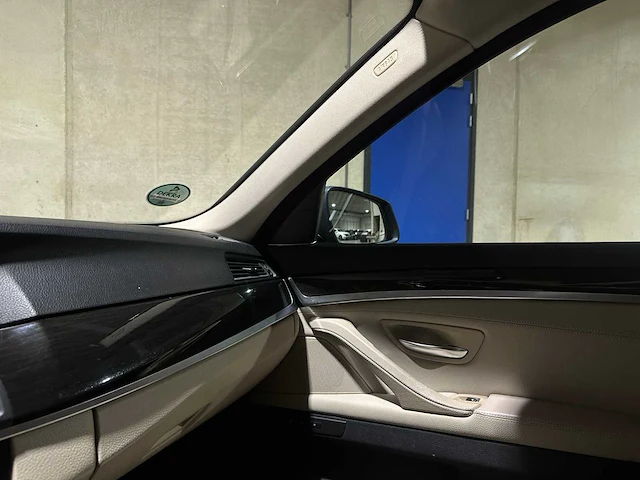 Bmw 528i touring high executive 258pk 2011 5-serie, 55-pfg-7 - afbeelding 25 van  46