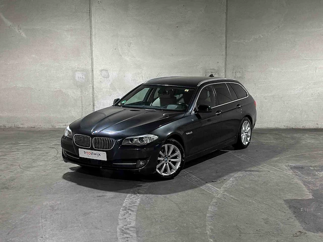 Bmw 528i touring high executive 258pk 2011 5-serie, 55-pfg-7 - afbeelding 34 van  46