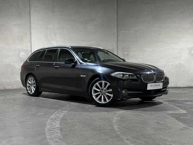 Bmw 528i touring high executive 258pk 2011 5-serie, 55-pfg-7 - afbeelding 44 van  46
