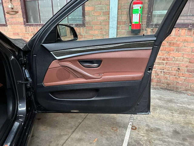 Bmw 528i touring luxury edition f11 245pk 2014 5-serie, 6-tzt-71 - afbeelding 31 van  41