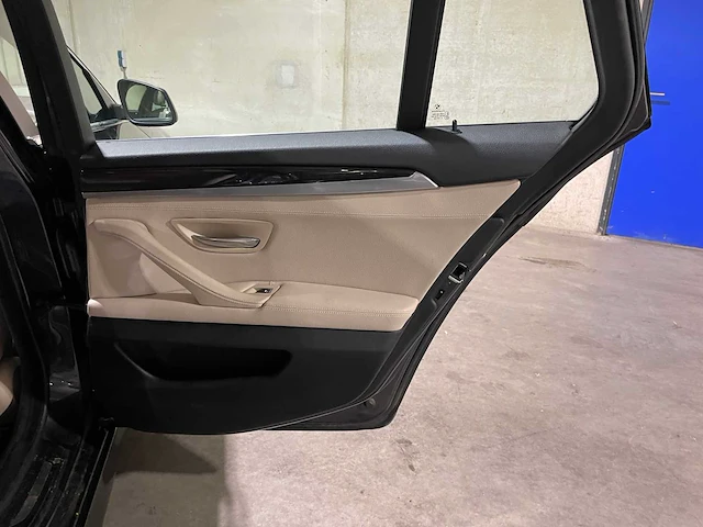 Bmw 530d touring upgrade edition 258pk 2013 5-serie, 60-zld-1 - afbeelding 30 van  42