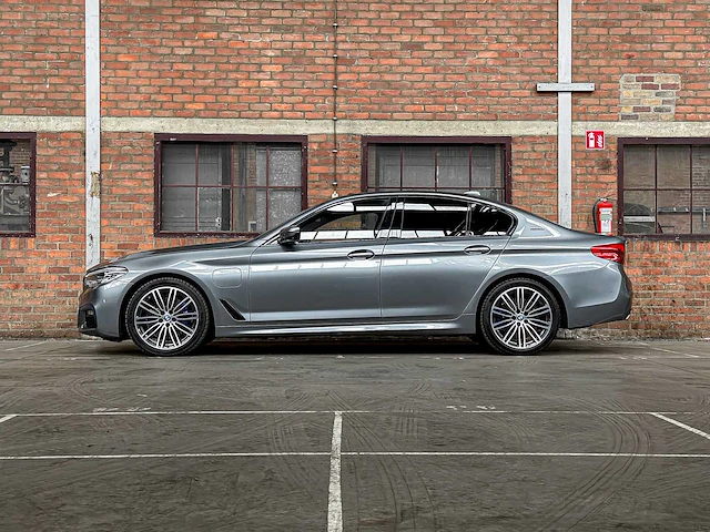 Bmw 530e iperformance executive m-sport 292pk 2017 5-serie plug-in hybride g30, hlf-92-k - afbeelding 13 van  54