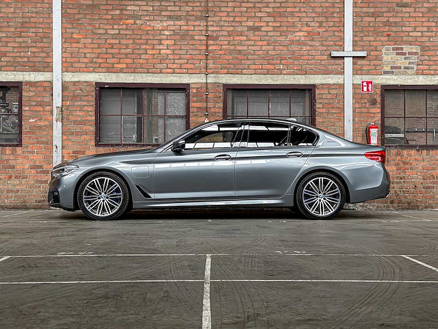 Bmw 530e iperformance executive m-sport 292pk 2017 5-serie plug-in hybride g30, hlf-92-k - afbeelding 13 van  56