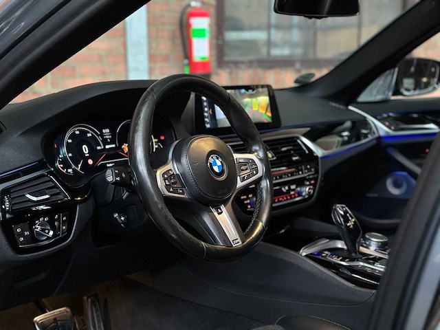 Bmw 530e iperformance executive m-sport 292pk 2017 5-serie plug-in hybride g30, hlf-92-k - afbeelding 14 van  56