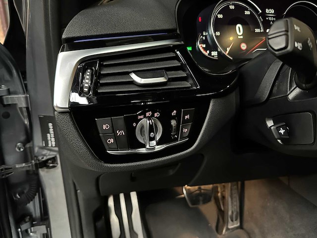 Bmw 530e iperformance executive m-sport 292pk 2017 5-serie plug-in hybride g30, hlf-92-k - afbeelding 17 van  56