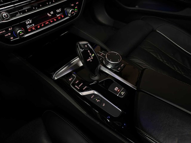 Bmw 530e iperformance executive m-sport 292pk 2017 5-serie plug-in hybride g30, hlf-92-k - afbeelding 25 van  56