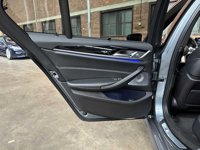 Bmw 530e iperformance executive m-sport 292pk 2017 5-serie plug-in hybride g30, hlf-92-k - afbeelding 37 van  56