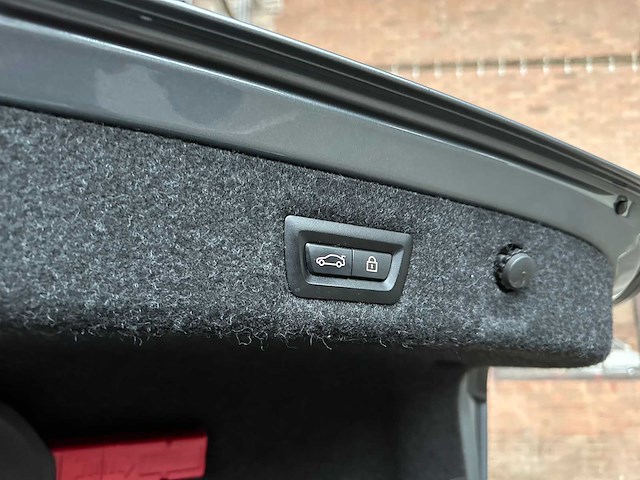 Bmw 530e iperformance executive m-sport 292pk 2017 5-serie plug-in hybride g30, hlf-92-k - afbeelding 43 van  56