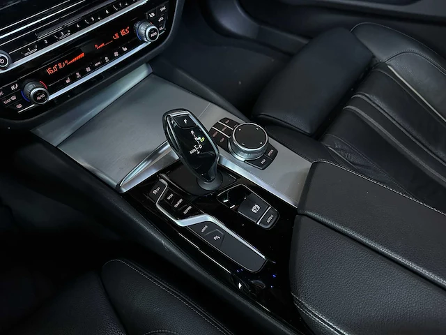 Bmw 530e iperformance high executive 184pk 2018 5-serie, sh-236-p - afbeelding 21 van  47