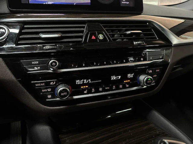 Bmw 530e touring xdrive business edition plus 184pk 2021 g31 5-serie, k-455-vl - afbeelding 30 van  58