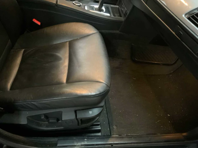 Bmw 530i executive 2008 benzine - afbeelding 33 van  46