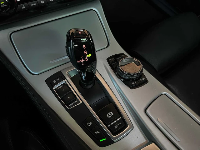 Bmw 530xd high executive 5-serie touring 258pk 2015, jk-263-x - afbeelding 33 van  60