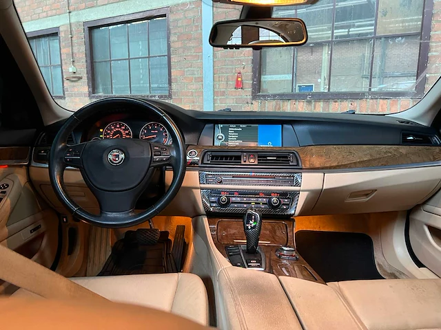 Bmw 535i alpina b5 305pk 2011 f10 5-serie - afbeelding 11 van  45