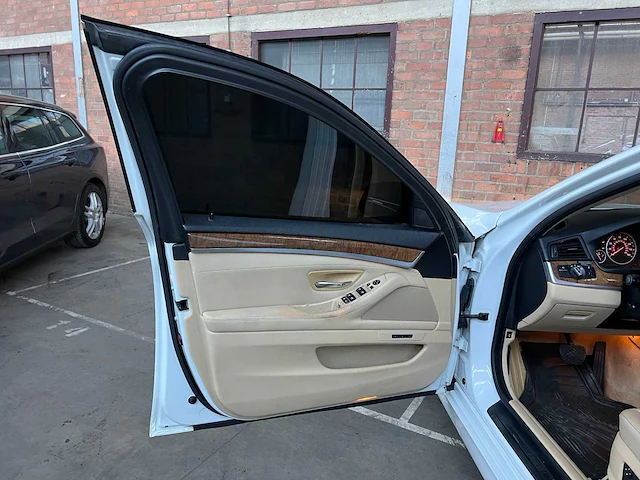 Bmw 535i alpina b5 305pk 2011 f10 5-serie - afbeelding 26 van  45