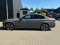 Bmw 545e xdrive m sport personenauto - afbeelding 34 van  86