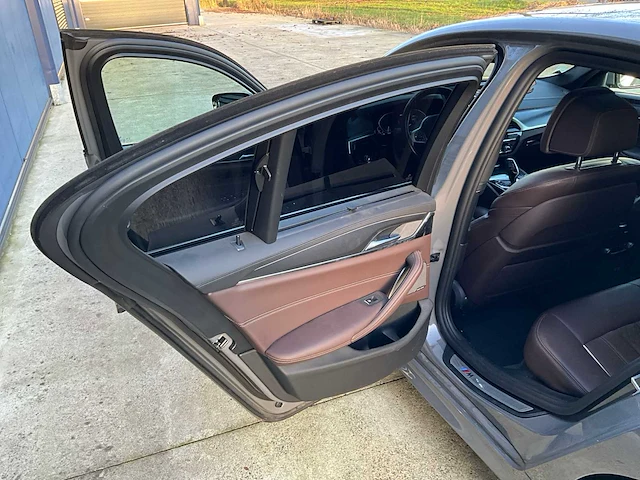 Bmw 545e xdrive m sport personenauto - afbeelding 54 van  86
