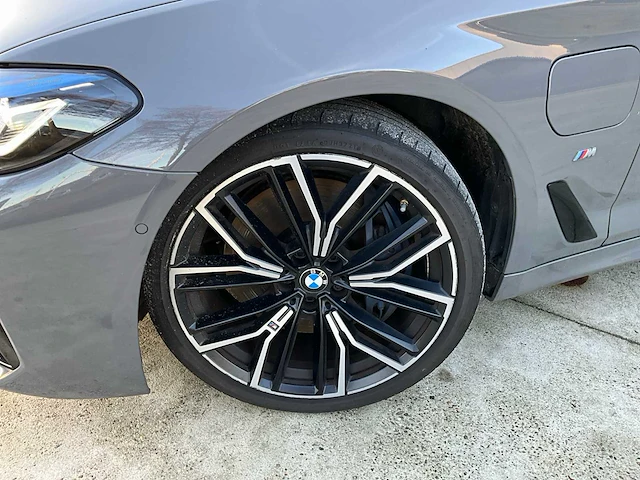 Bmw 545e xdrive m sport personenauto - afbeelding 81 van  86