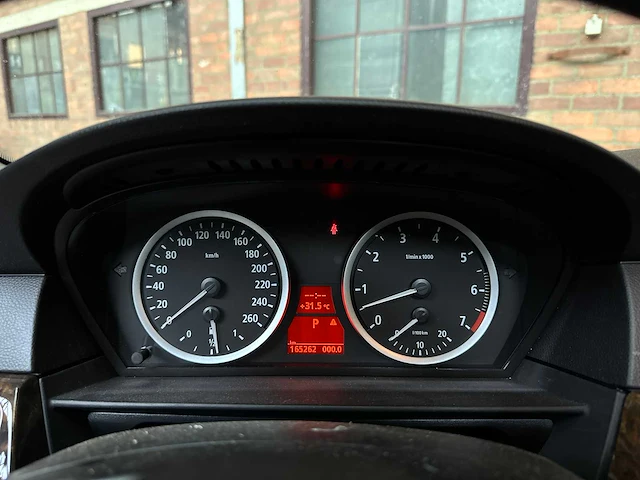 Bmw 545i 4.4 v8 333pk 2003 5-serie, g-647-vp - afbeelding 17 van  45