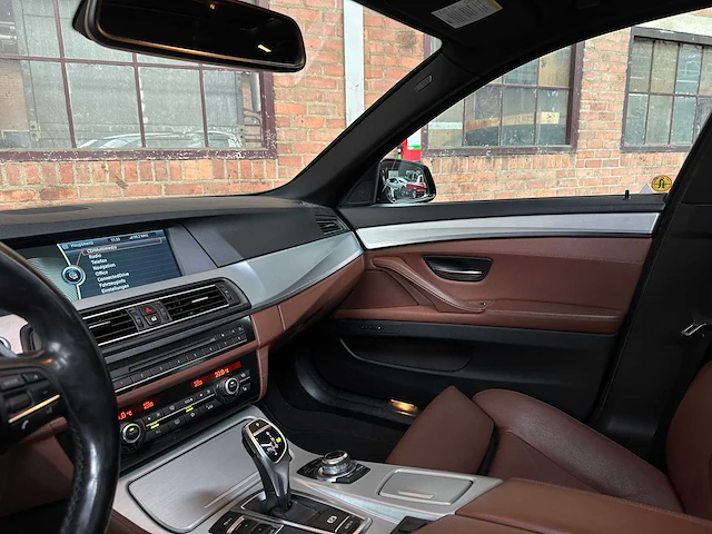 Bmw 550i 4.4 v8 high executive m-sport f11 408pk 2011 5-serie touring, hp-259-j - afbeelding 23 van  59