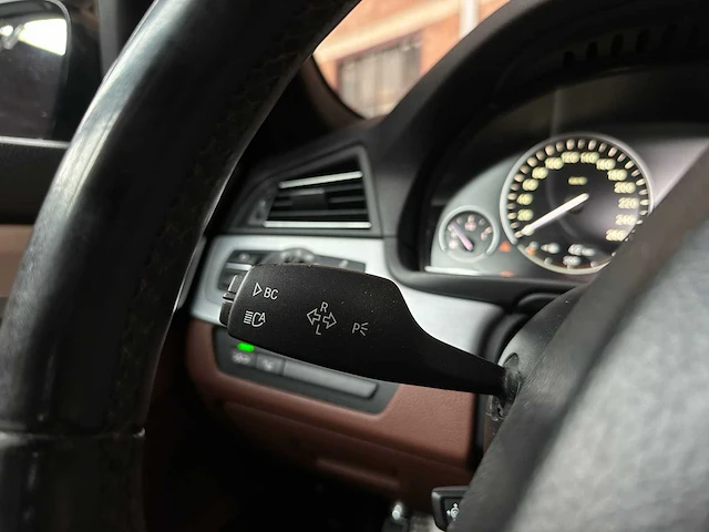 Bmw 550i 4.4 v8 high executive m-sport f11 408pk 2011 5-serie touring, hp-259-j - afbeelding 27 van  59