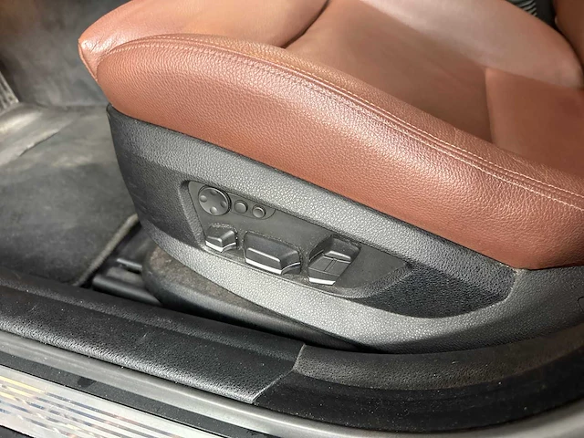 Bmw 550i 4.4 v8 high executive m-sport f11 408pk 2011 5-serie touring, hp-259-j - afbeelding 38 van  59