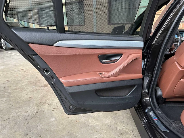 Bmw 550i 4.4 v8 high executive m-sport f11 408pk 2011 5-serie touring, hp-259-j - afbeelding 40 van  59