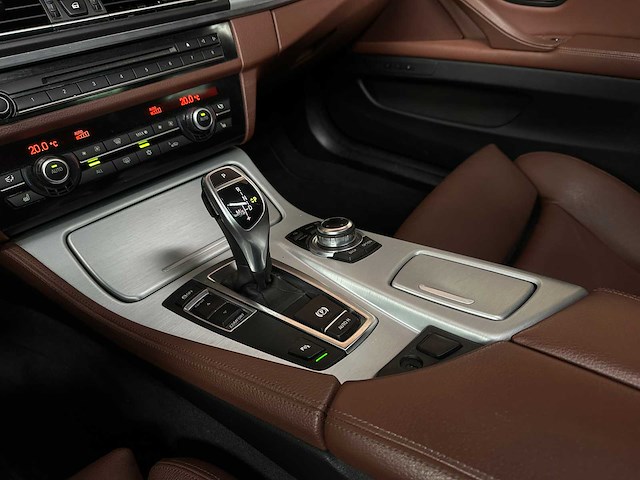 Bmw 550i 4.4 v8 high executive m-sport f11 408pk 2011 5-serie touring, hp-259-j - afbeelding 26 van  59