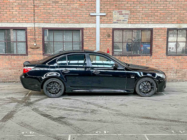 Bmw 550i 4.8 v8 e60 386pk 2007 5-serie youngtimer - afbeelding 4 van  44