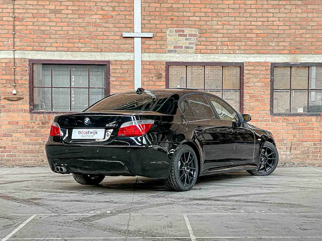 Bmw 550i 4.8 v8 e60 386pk 2007 5-serie youngtimer - afbeelding 5 van  44