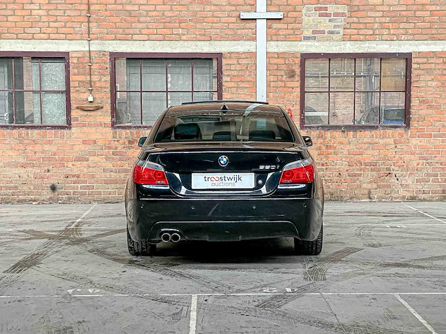 Bmw 550i 4.8 v8 e60 386pk 2007 5-serie youngtimer - afbeelding 9 van  44