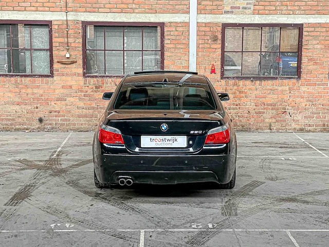 Bmw 550i 4.8 v8 e60 386pk 2007 5-serie youngtimer - afbeelding 10 van  44