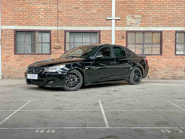 Bmw 550i 4.8 v8 e60 386pk 2007 5-serie youngtimer - afbeelding 12 van  44