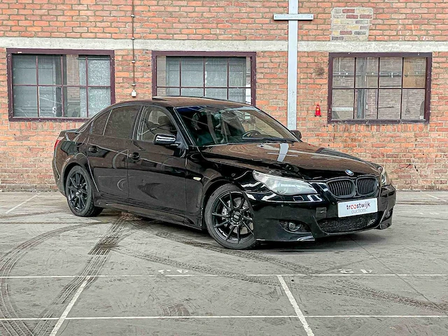 Bmw 550i 4.8 v8 e60 386pk 2007 5-serie youngtimer - afbeelding 43 van  44