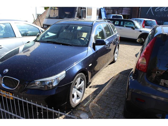 Bmw 5er reihe automaat met kenteken 22-rj-zs. margevoertuig. datum eerste toelating 28-04-2005. - afbeelding 1 van  8