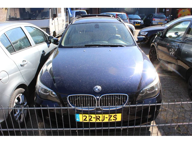 Bmw 5er reihe automaat met kenteken 22-rj-zs. margevoertuig. datum eerste toelating 28-04-2005. - afbeelding 2 van  8