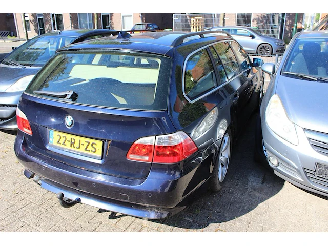 Bmw 5er reihe automaat met kenteken 22-rj-zs. margevoertuig. datum eerste toelating 28-04-2005. - afbeelding 4 van  8