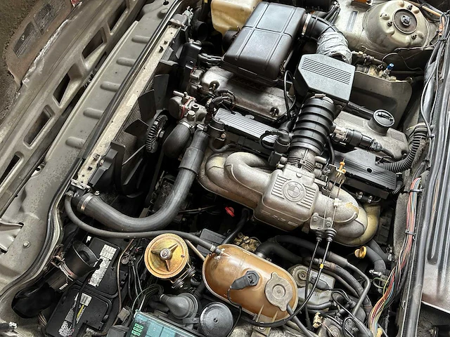 Bmw 635csi 3.4 184pk 1989 6-serie - afbeelding 32 van  39