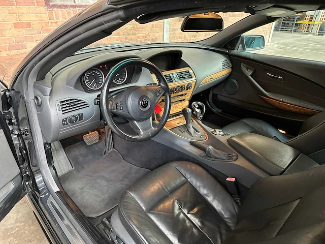 Bmw 645ci cabrio e64 4.4 v8 333pk 2005 6-serie youngtimer - afbeelding 26 van  43