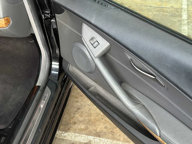 Bmw 645ci cabrio e64 4.4 v8 333pk 2005 6-serie youngtimer - afbeelding 32 van  43