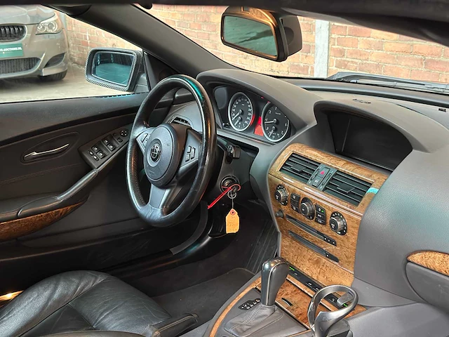 Bmw 645ci cabrio e64 4.4 v8 333pk 2005 6-serie youngtimer - afbeelding 36 van  43