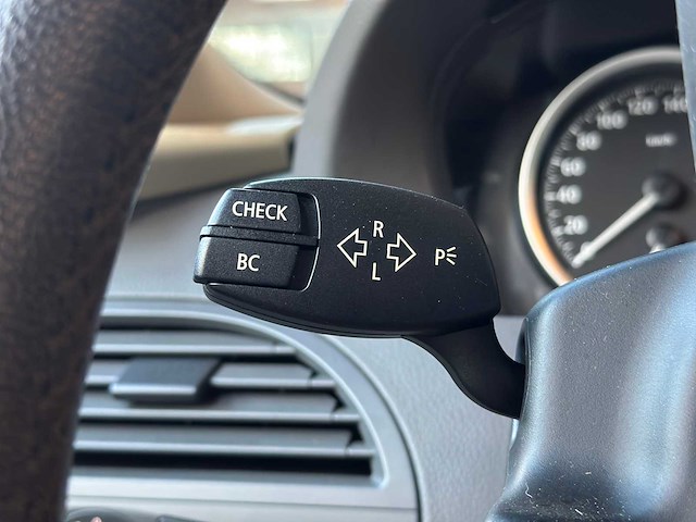 Bmw 645ci coupe 6-serie 333pk 2005, t-249-vt - afbeelding 16 van  54