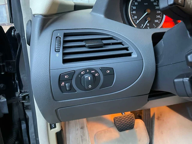 Bmw 645ci coupe e63 4.4 v8 333pk 2004 -youngtimer- - afbeelding 11 van  38