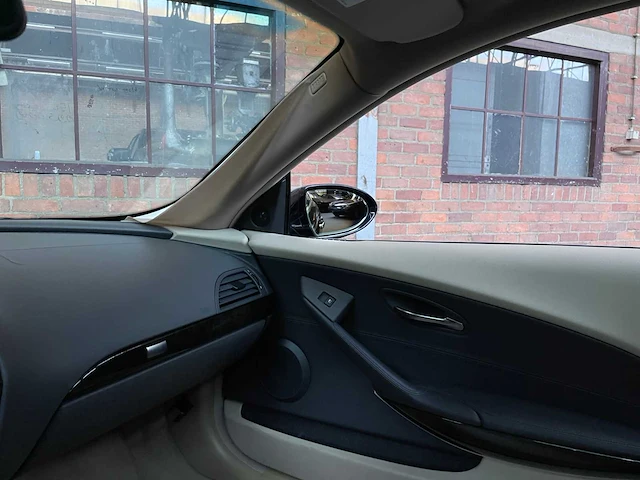 Bmw 645ci coupe e63 4.4 v8 333pk 2004 -youngtimer- - afbeelding 20 van  38