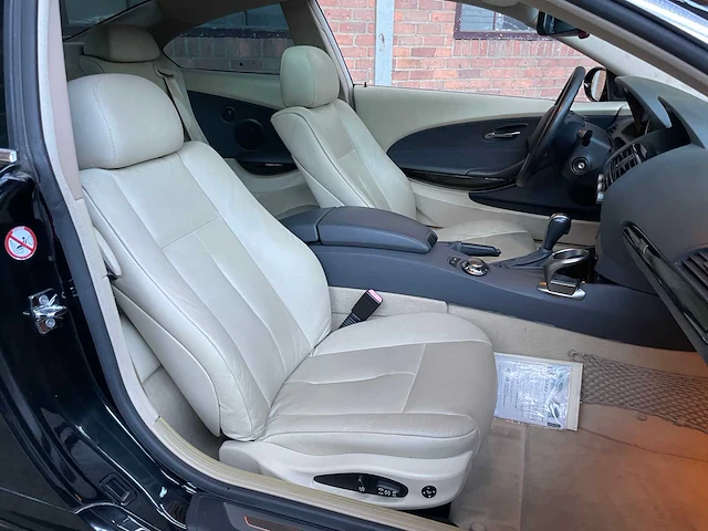 Bmw 645ci coupe e63 4.4 v8 333pk 2004 -youngtimer- - afbeelding 27 van  38