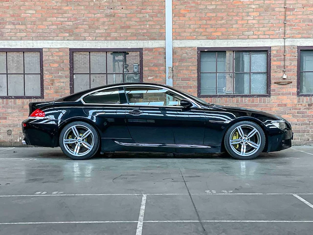 Bmw 645ci coupe e63 4.4 v8 333pk 2004 -youngtimer- - afbeelding 36 van  38